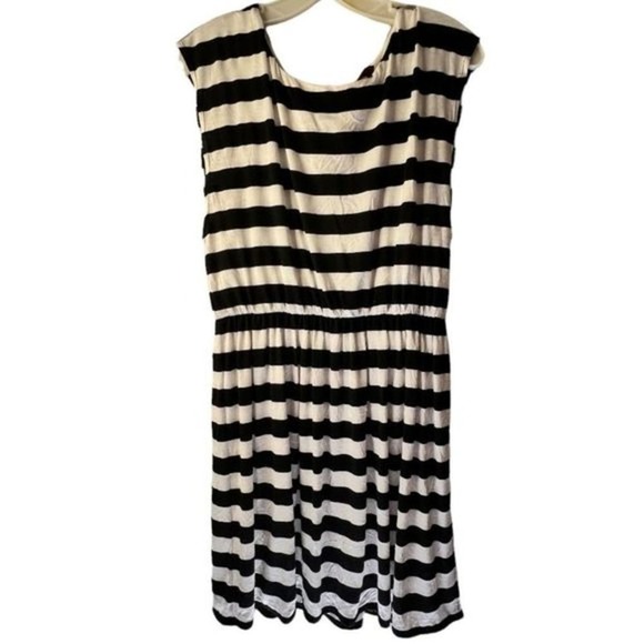Alice and Olivia by Stacey‎ Bendet Striped Dress - Picture 1 of 6